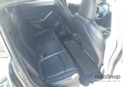 2021 Tesla Model Y Standard Range Rear-Wheel Drive z USA, uszkodzony, nr VIN 5YJYGDED2MF116454